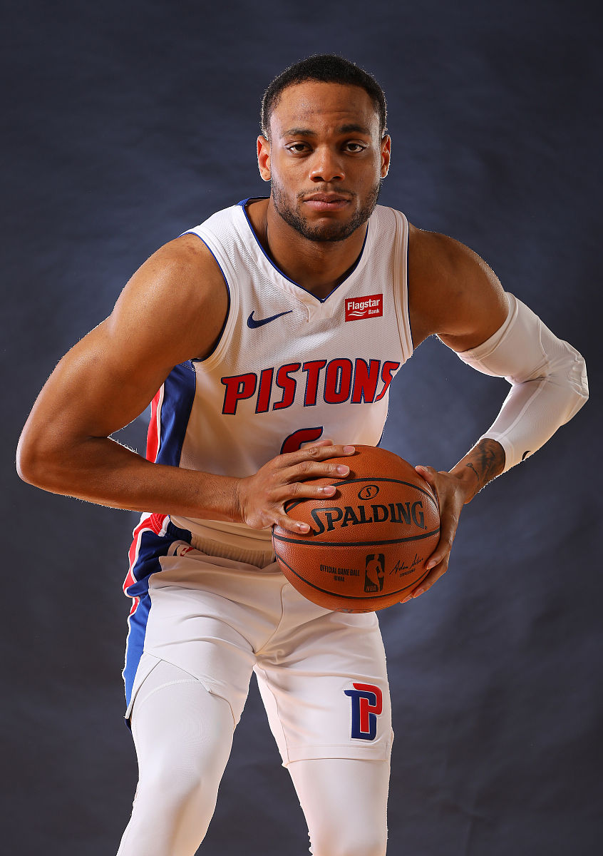 爱游戏内容中心-关于Doinb重返赛场，夺冠首场状态出色，加拿大队观众沸腾！比赛高潮迭起的信息